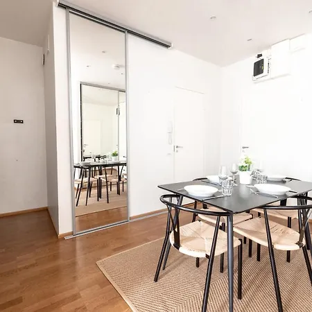 Poista 2ndhomes Cozy & Modern Floor 1br شقة
